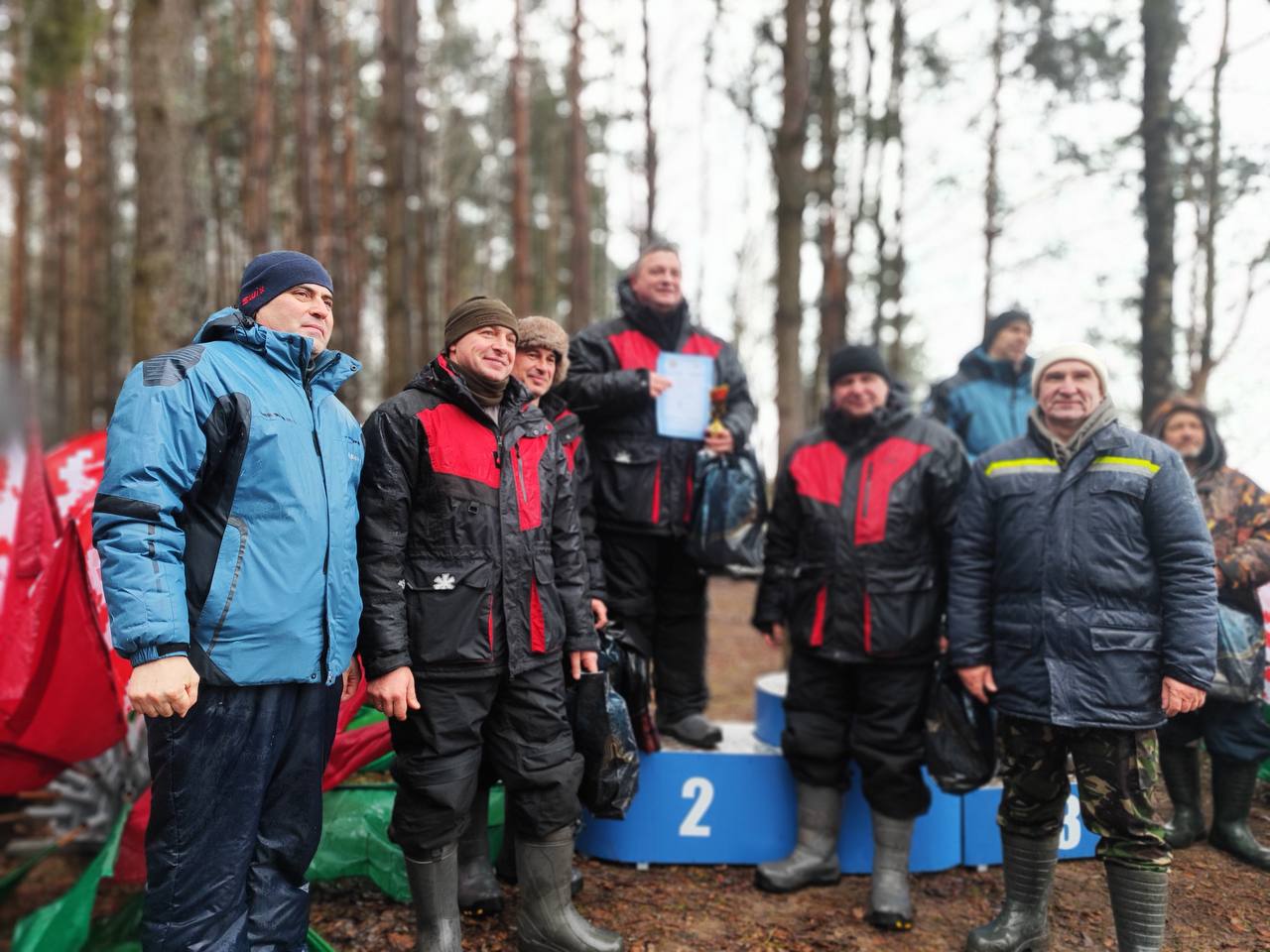 САМАЯ КЛЕВАЯ РЫБАЧКА И ЯРКИЕ ЭМОЦИИ. НА ВИЛЕЙСКОМ ВОДОХРАНИЛИЩЕ ПРОШЛИ  СОРЕВНОВАНИЯ ПО ЗИМНЕЙ ЛОВЛЕ РЫБЫ - Копыльское районное объединение  профсоюзов